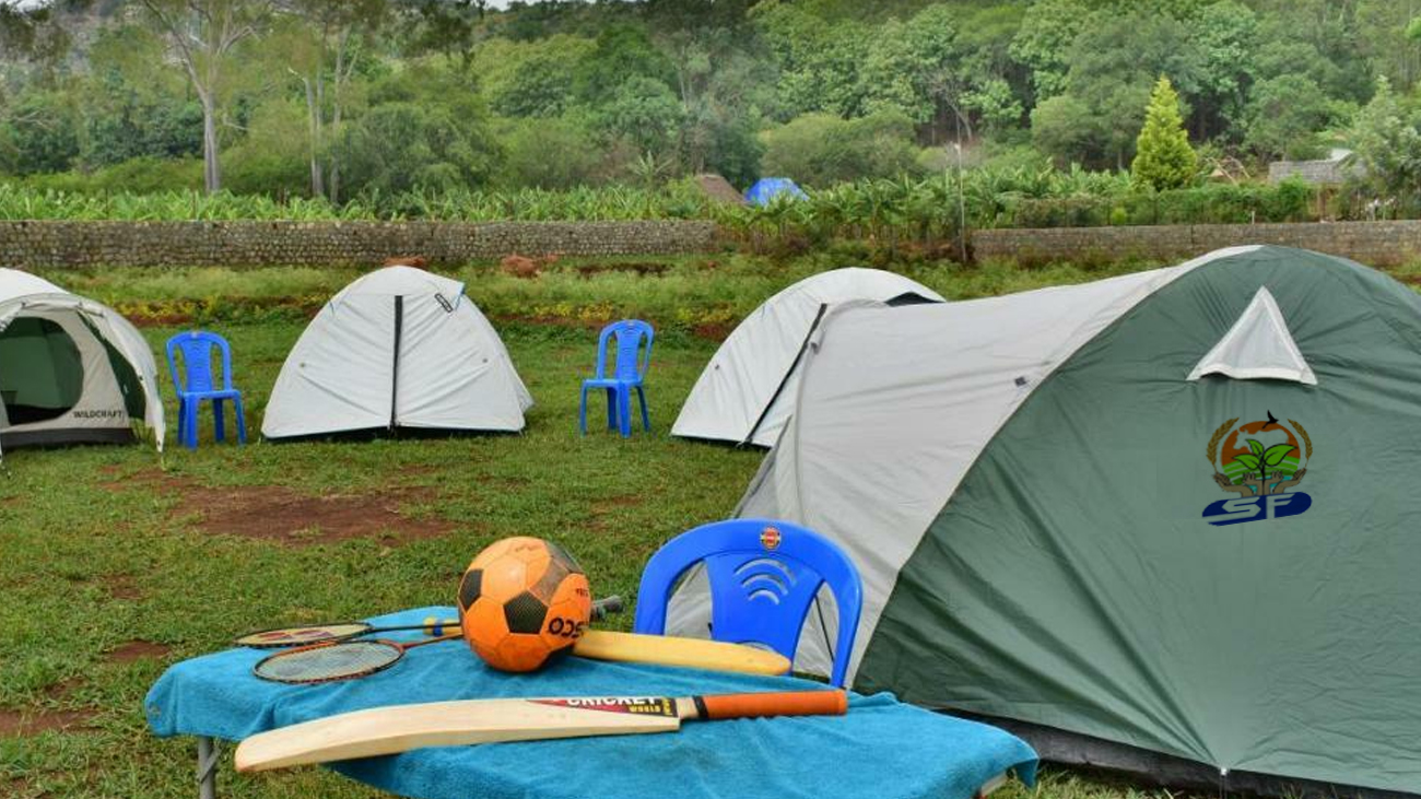 ਕੈਪਿੰਗ)
(Camping)
