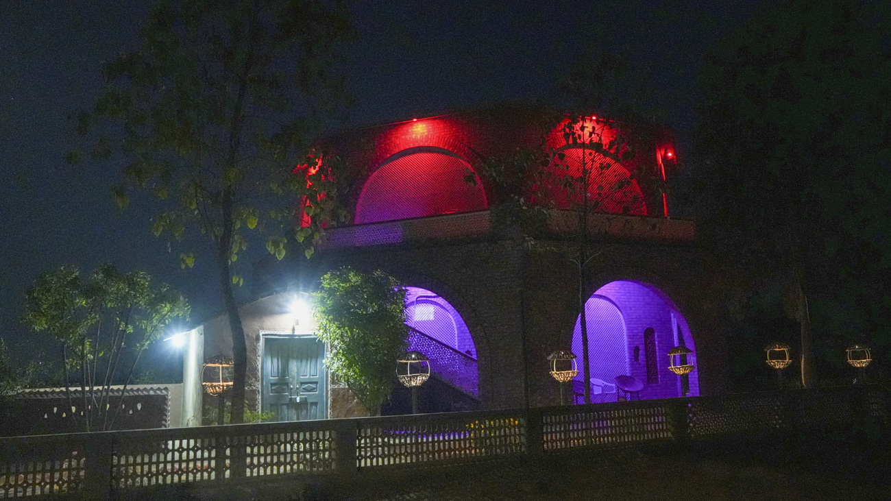 ਸੁਵਿਦਾਜਨਕ ਰਿਹਾਇਸ਼   (Luxury Accommodatio